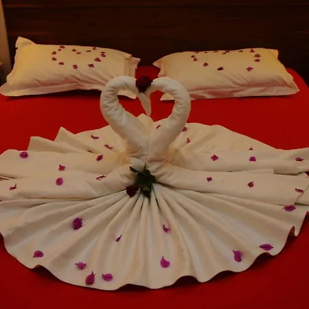 Alba Royal (adults Only) 5* Side