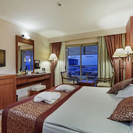 אתר נופש Alba Royal (adults Only)